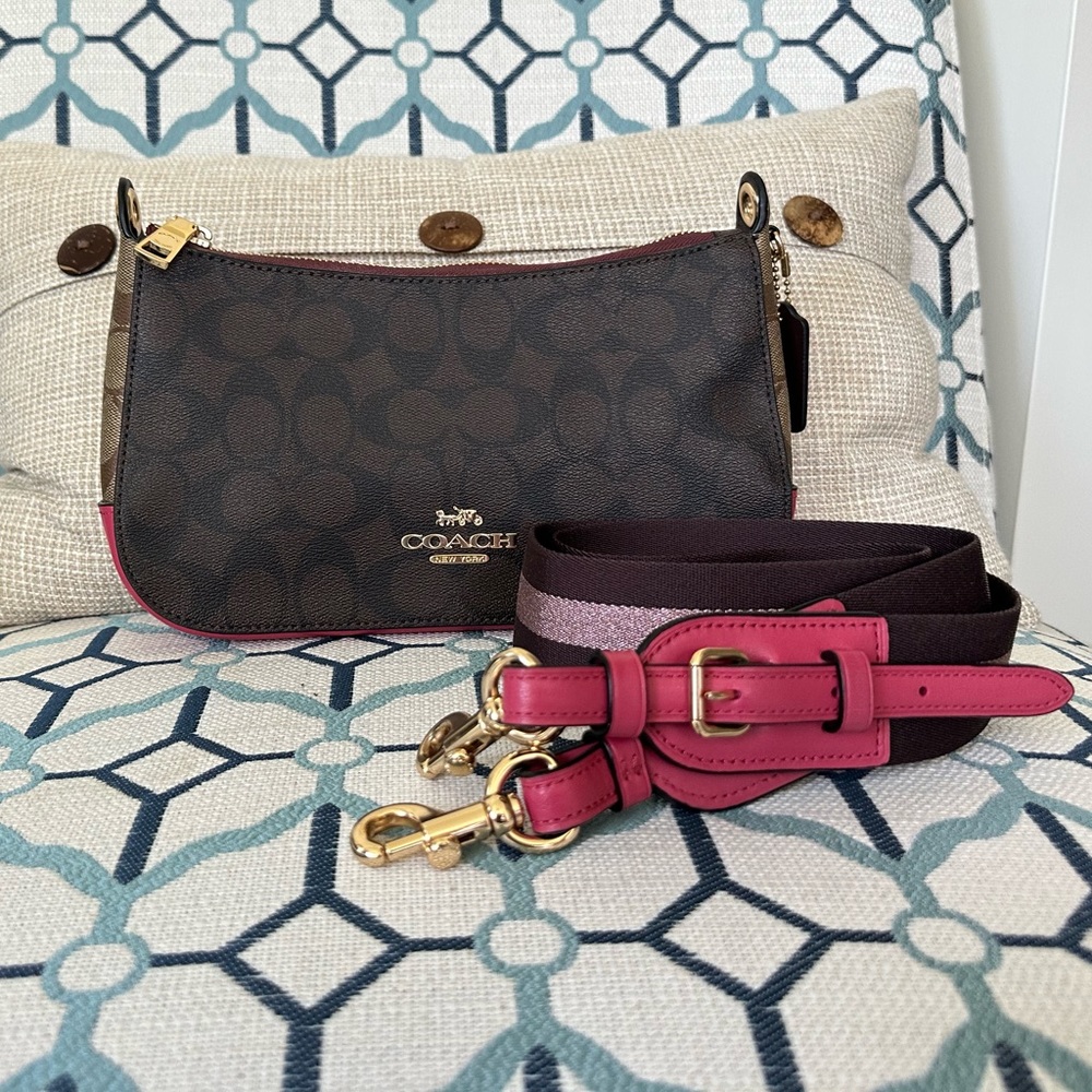 COACH Jes Baguette Crossbody Bag